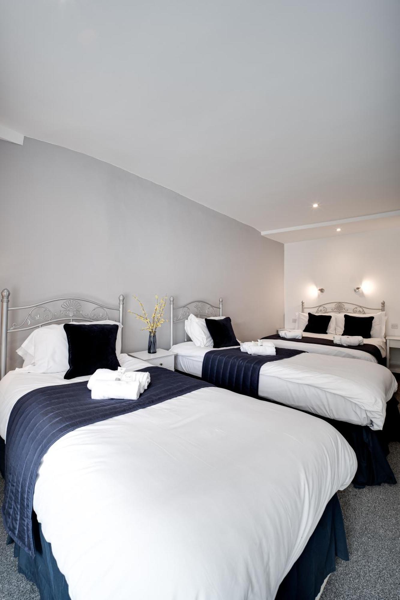 The Beaufort Hotel Chepstow Exterior photo