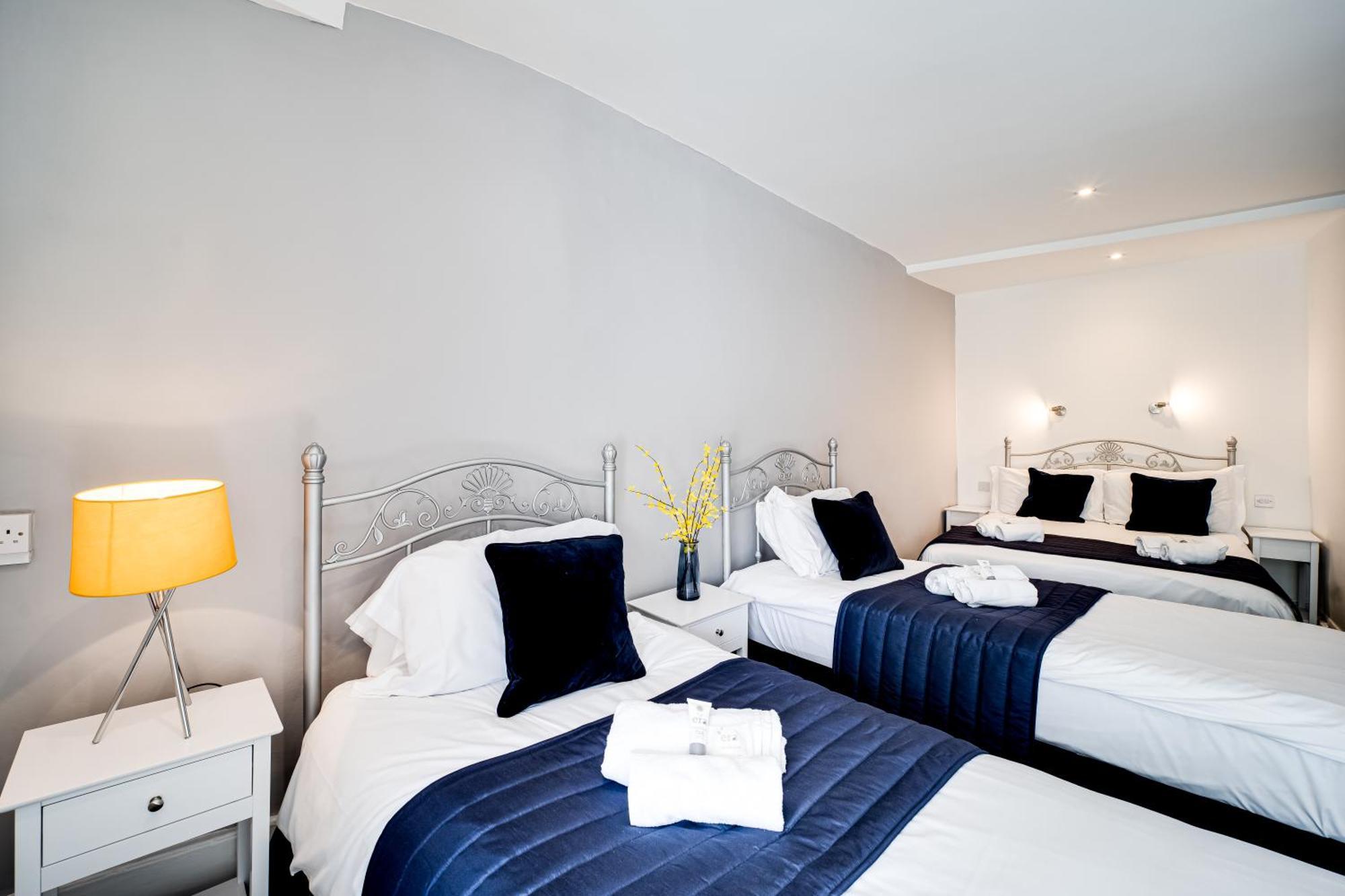 The Beaufort Hotel Chepstow Exterior photo